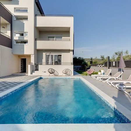 Apartments Evita Бибинє Екстер'єр фото