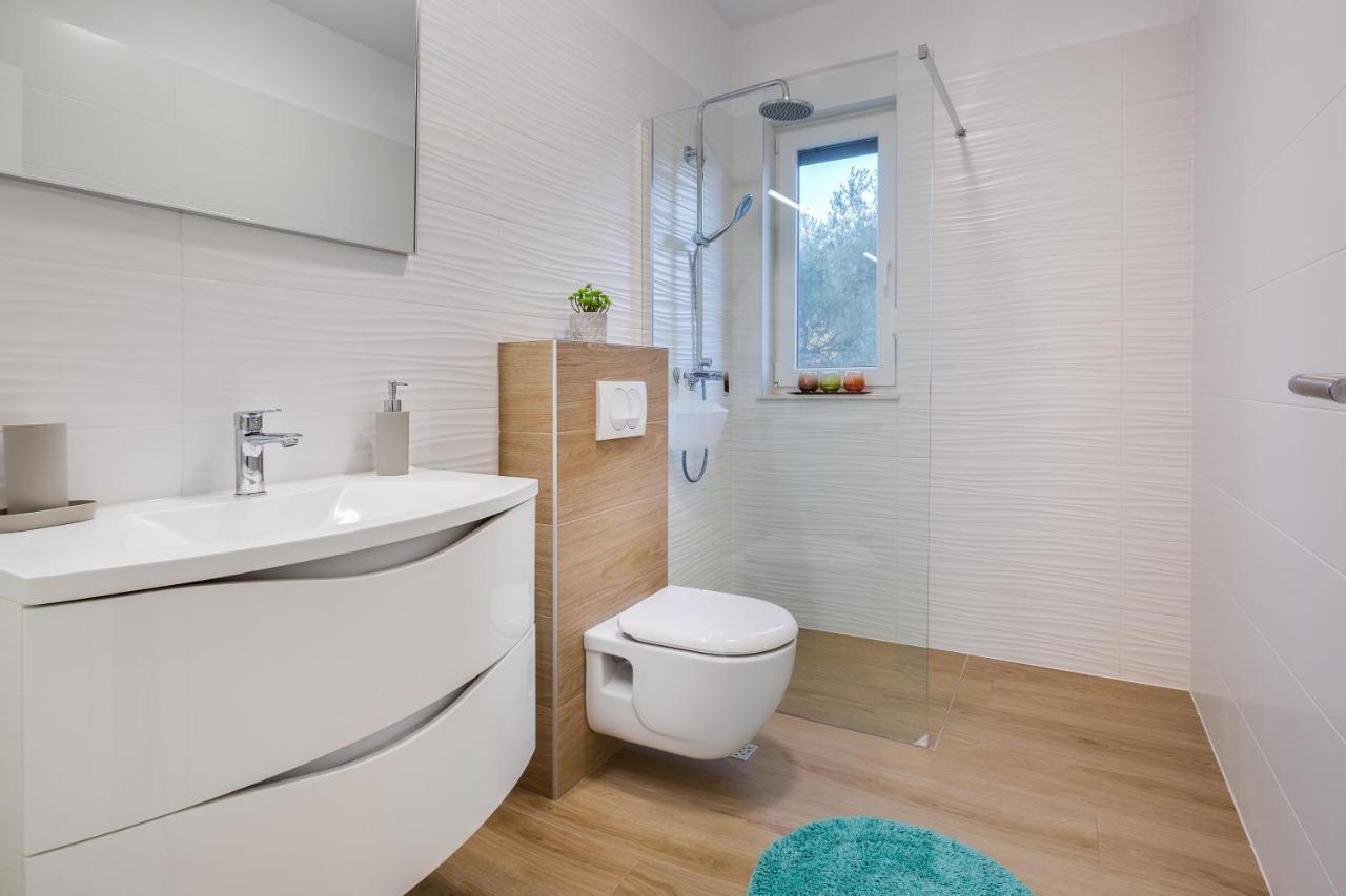 Apartments Evita Бибинє Екстер'єр фото