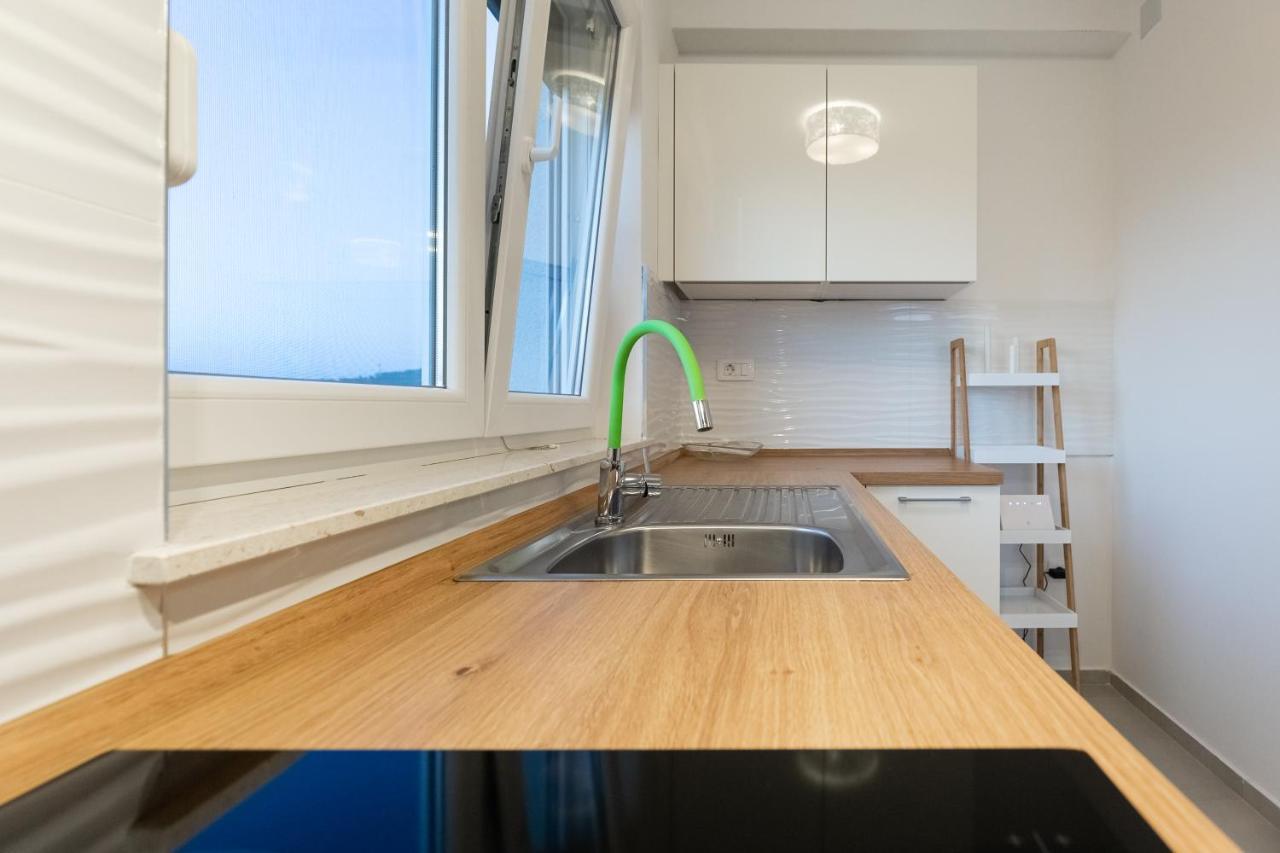 Apartments Evita Бибинє Екстер'єр фото