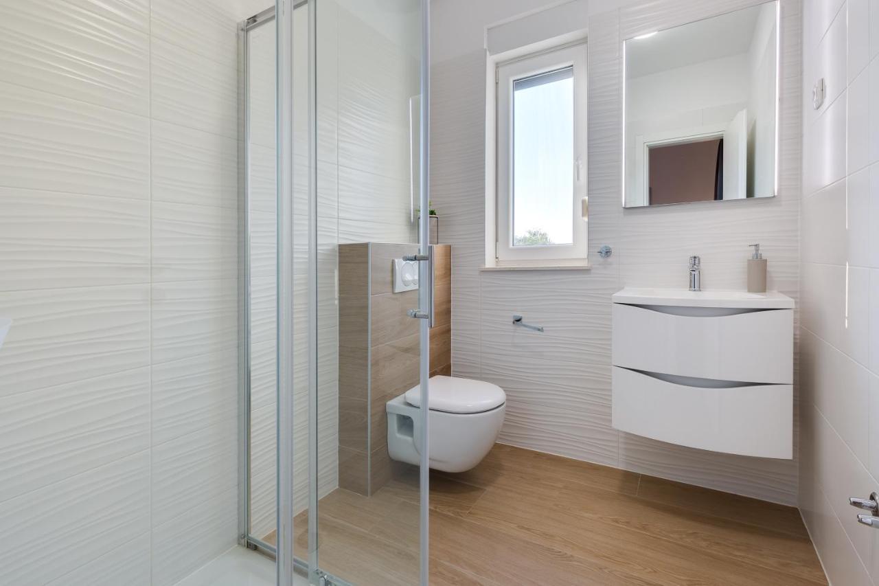 Apartments Evita Бибинє Екстер'єр фото