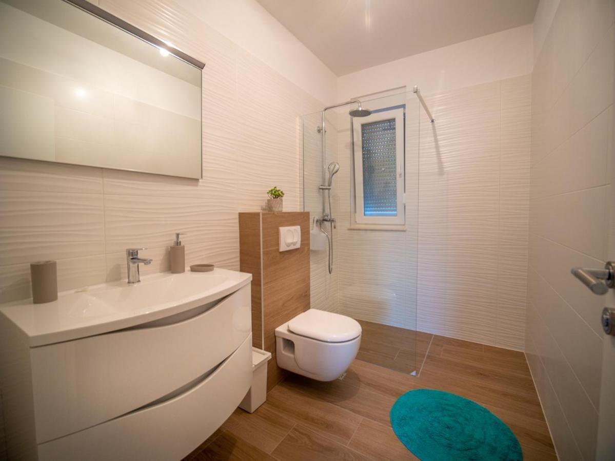 Apartments Evita Бибинє Екстер'єр фото