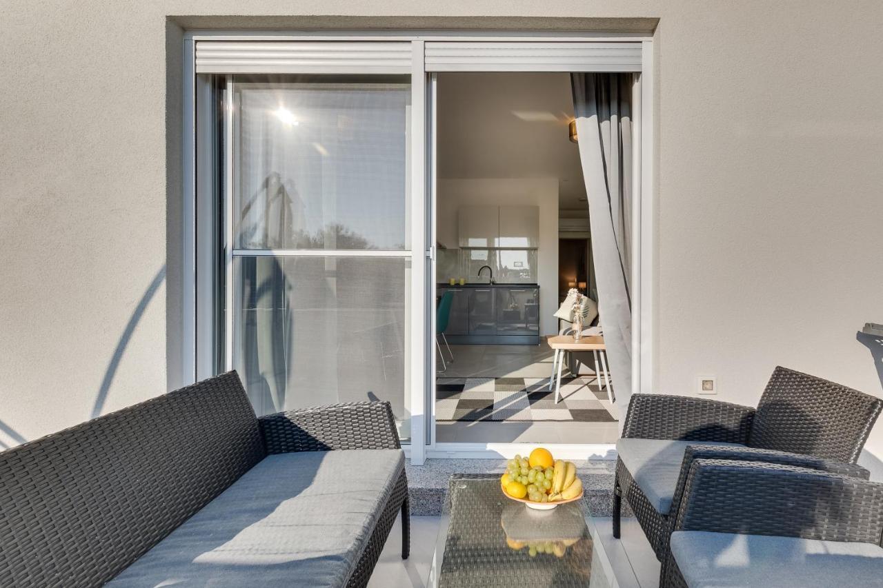 Apartments Evita Бибинє Екстер'єр фото